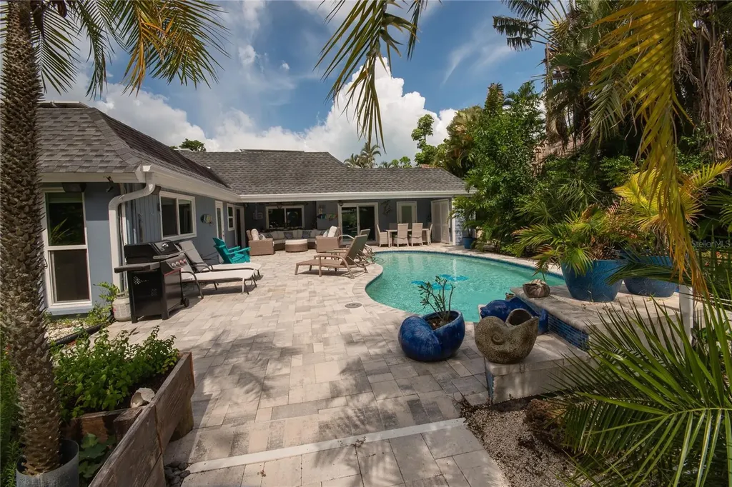 4925 Primrose Path Sarasota FL 34242