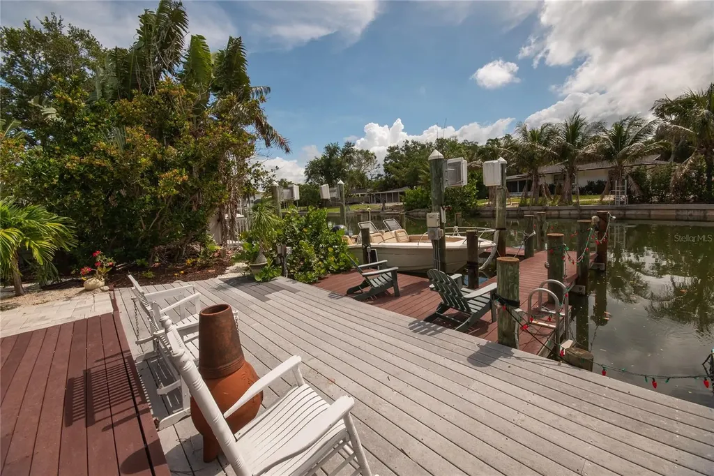 4925 Primrose Path Sarasota FL 34242
