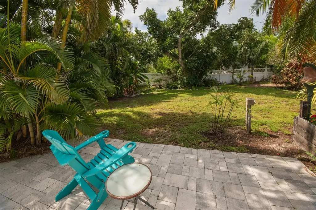 4925 Primrose Path Sarasota FL 34242