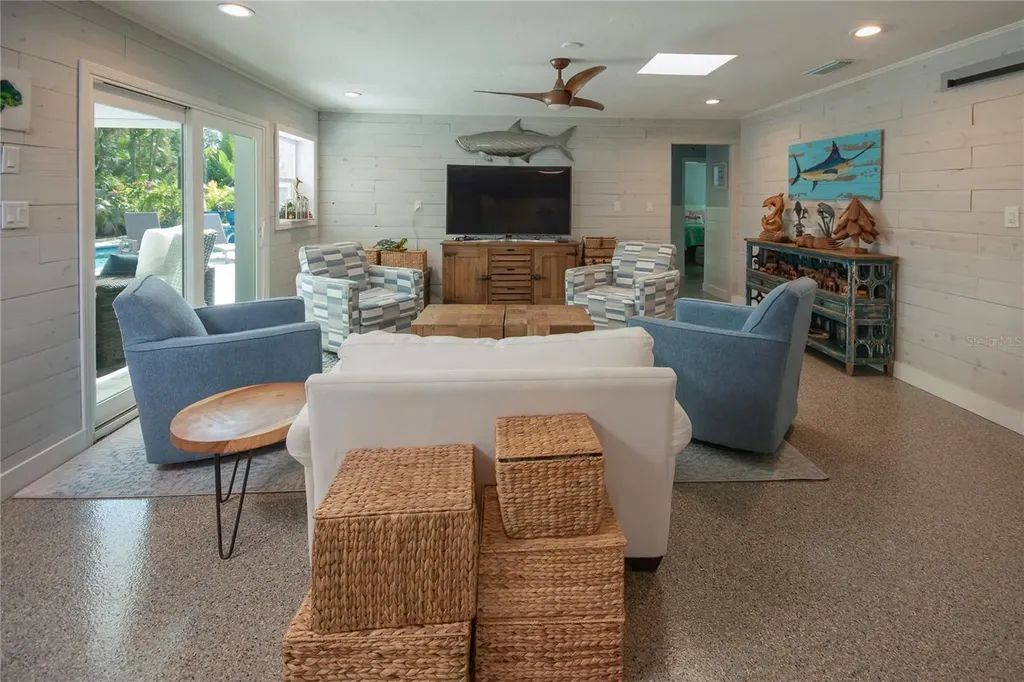 4925 Primrose Path Sarasota FL 34242