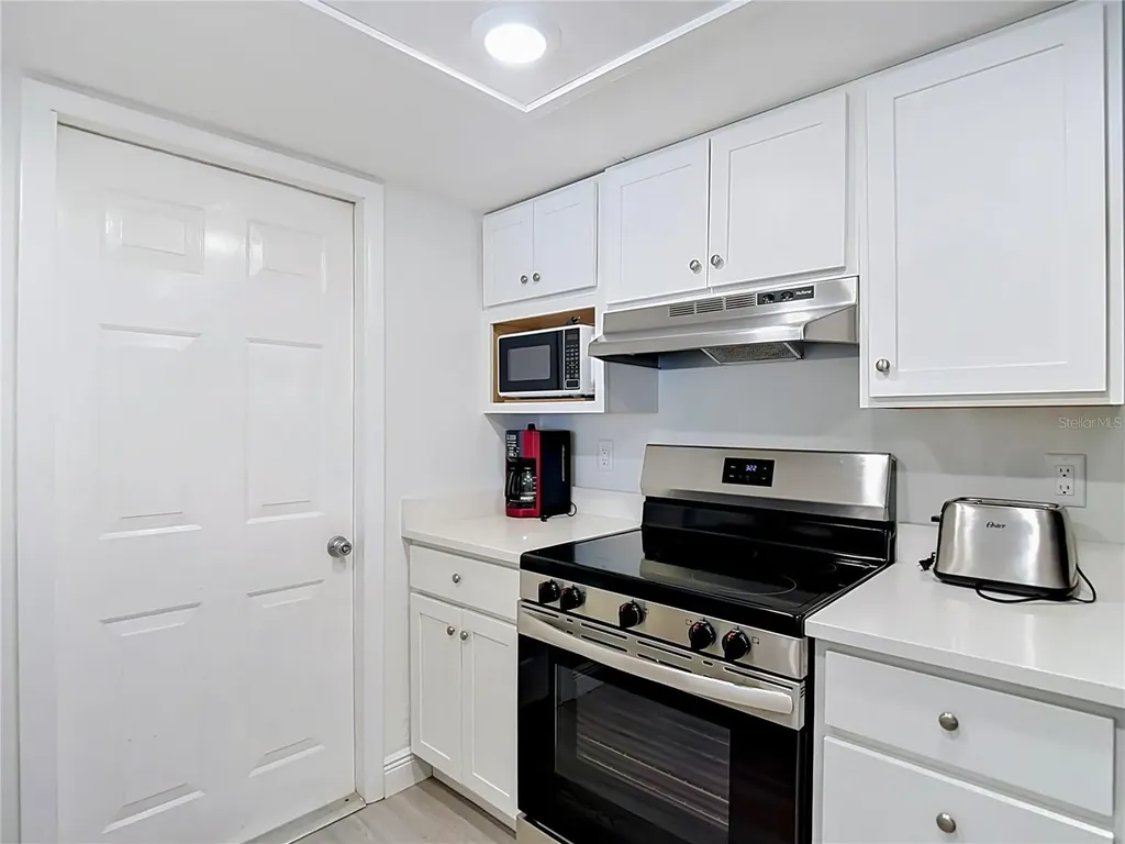 12524 5th Isle Hudson FL 34667
