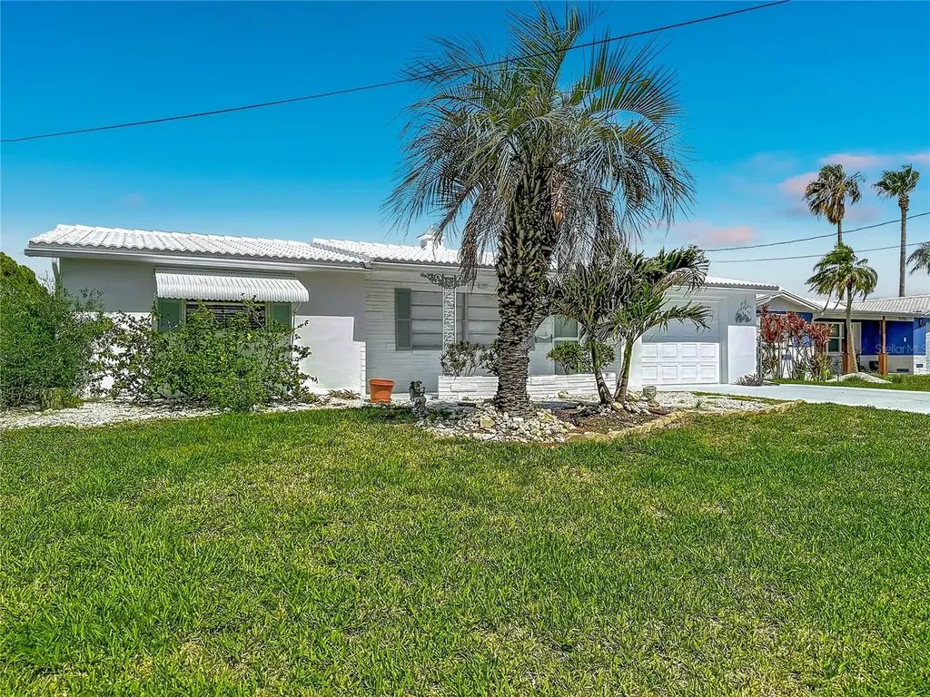 12524 5th Isle Hudson FL 34667