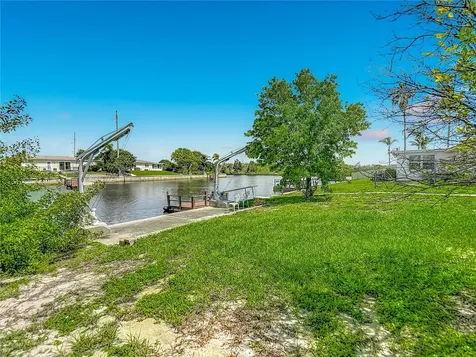 12524 5th Isle Hudson FL 34667