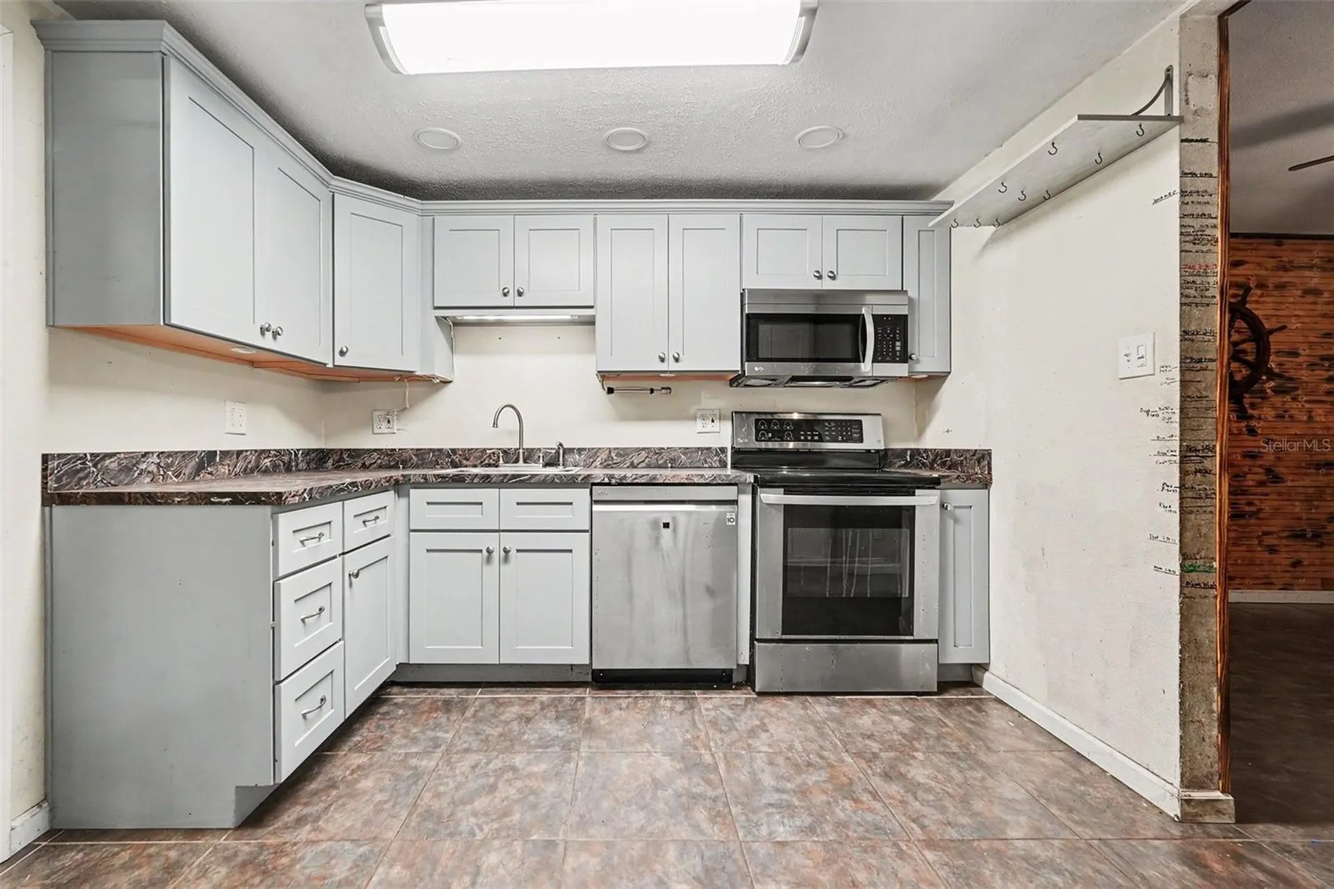 14925 Fisher Road Tampa FL 33613