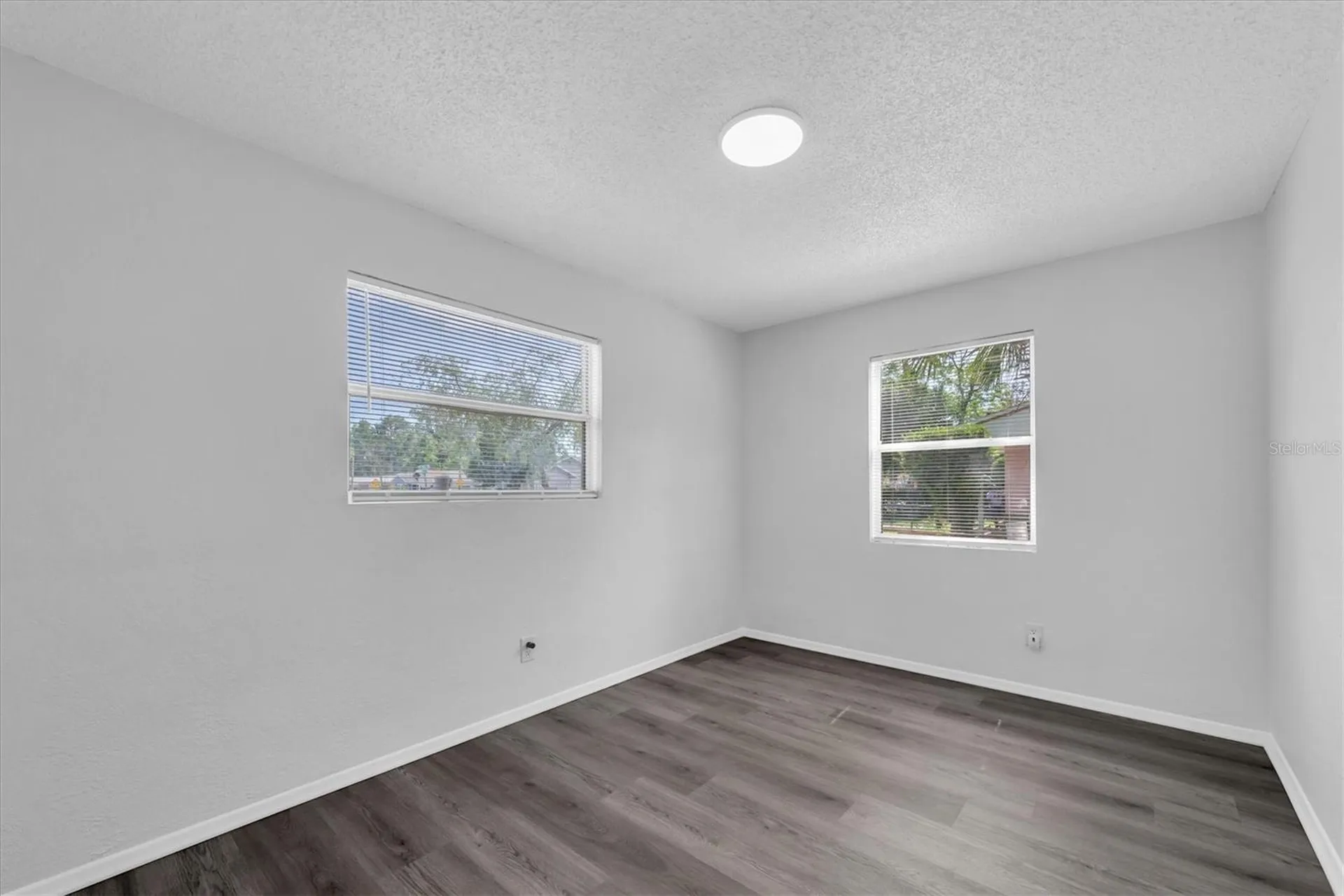 4421 11th Avenue S St Petersburg FL 33711