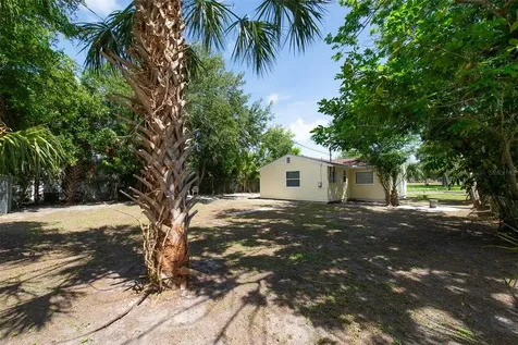 4421 11th Avenue S St Petersburg FL 33711