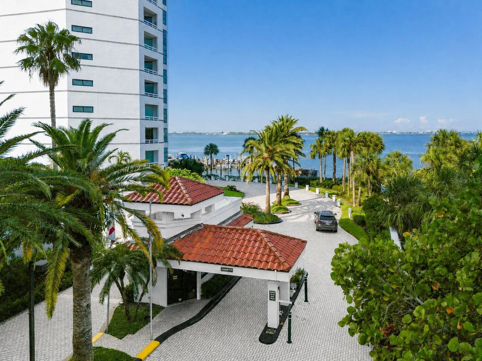 988 Blvd Of The Arts Sarasota FL 34236