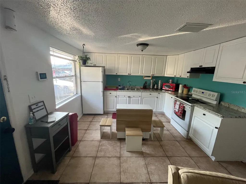 1011 57th Avenue Terrace E Bradenton FL 34203