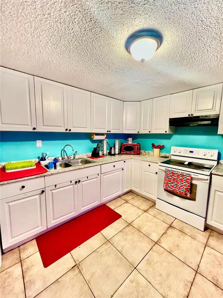 1011 57th Avenue Terrace E Bradenton FL 34203