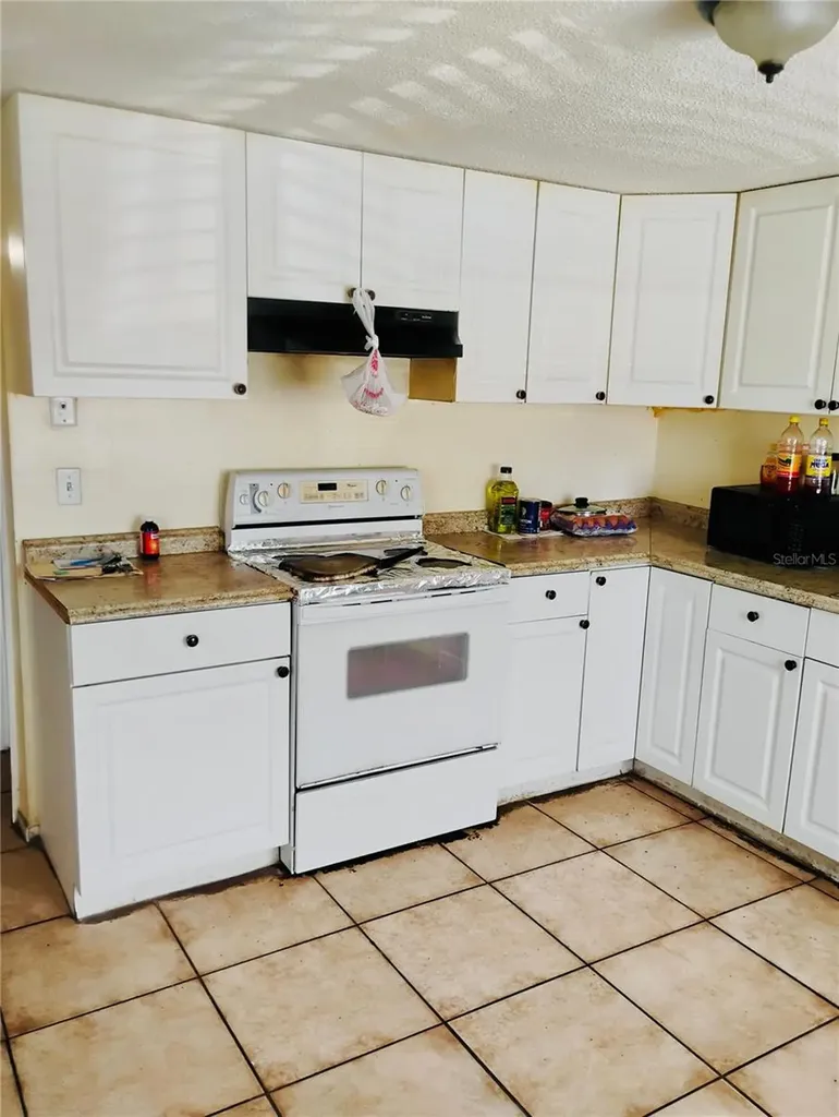 1011 57th Avenue Terrace E Bradenton FL 34203