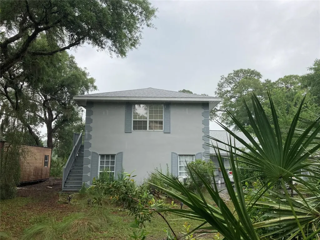 2533 W Lake Drive Deland FL 32724