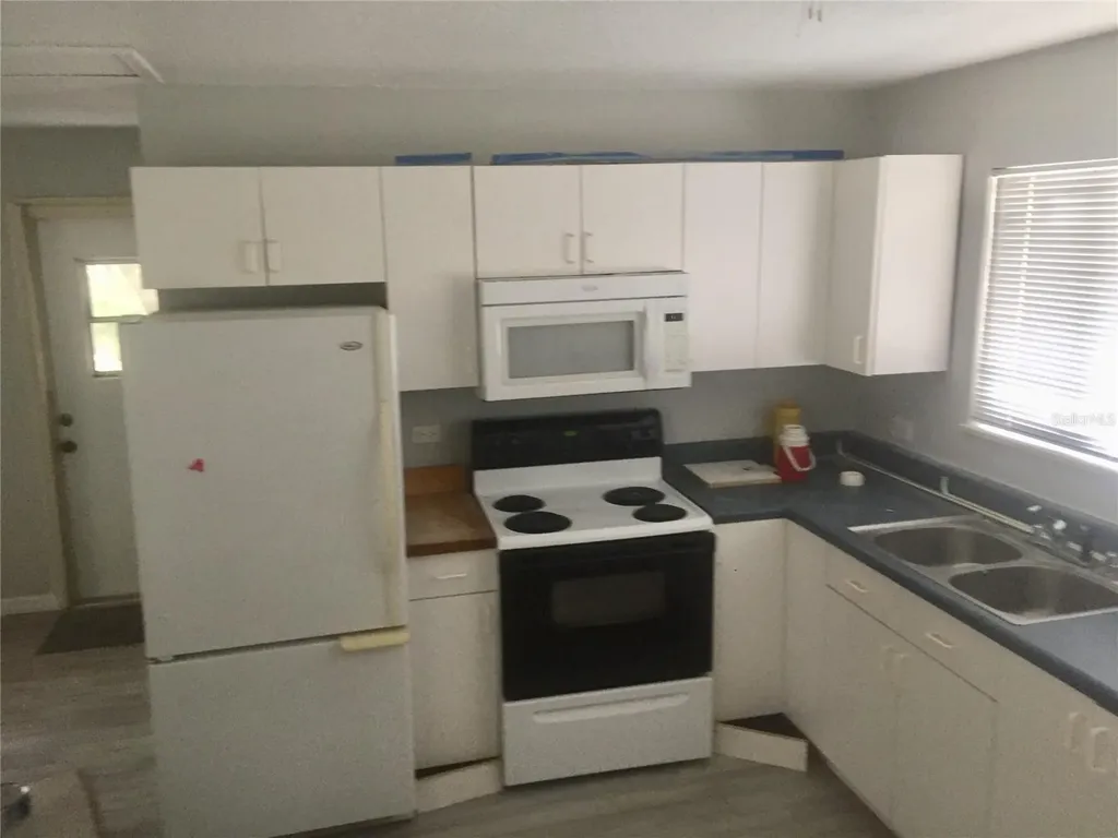 2533 W Lake Drive Deland FL 32724