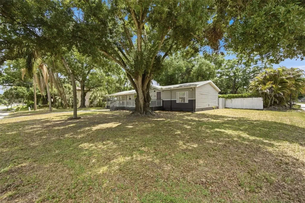 5203 N Mendenhall Drive Tampa FL 33603