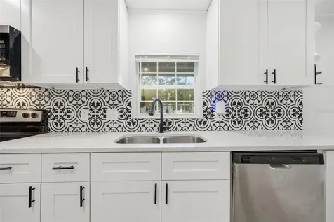 5203 N Mendenhall Drive Tampa FL 33603