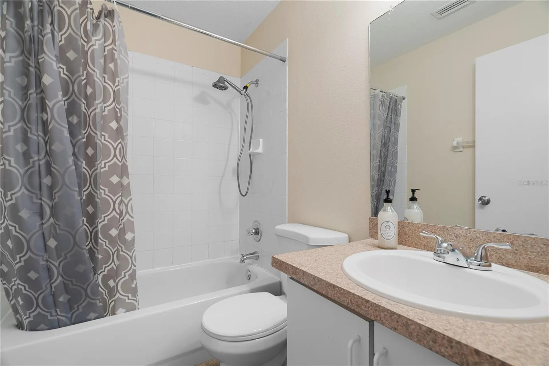 39784 Meadowood Loop Zephyrhills FL 33542