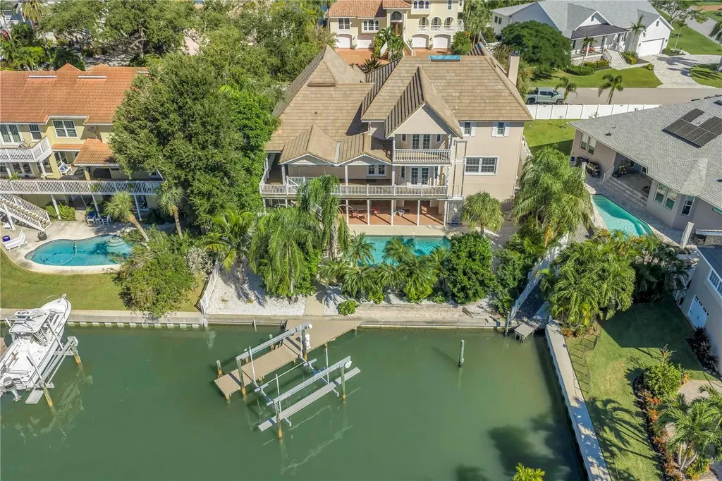 104 5th Street E Tierra Verde FL 33715