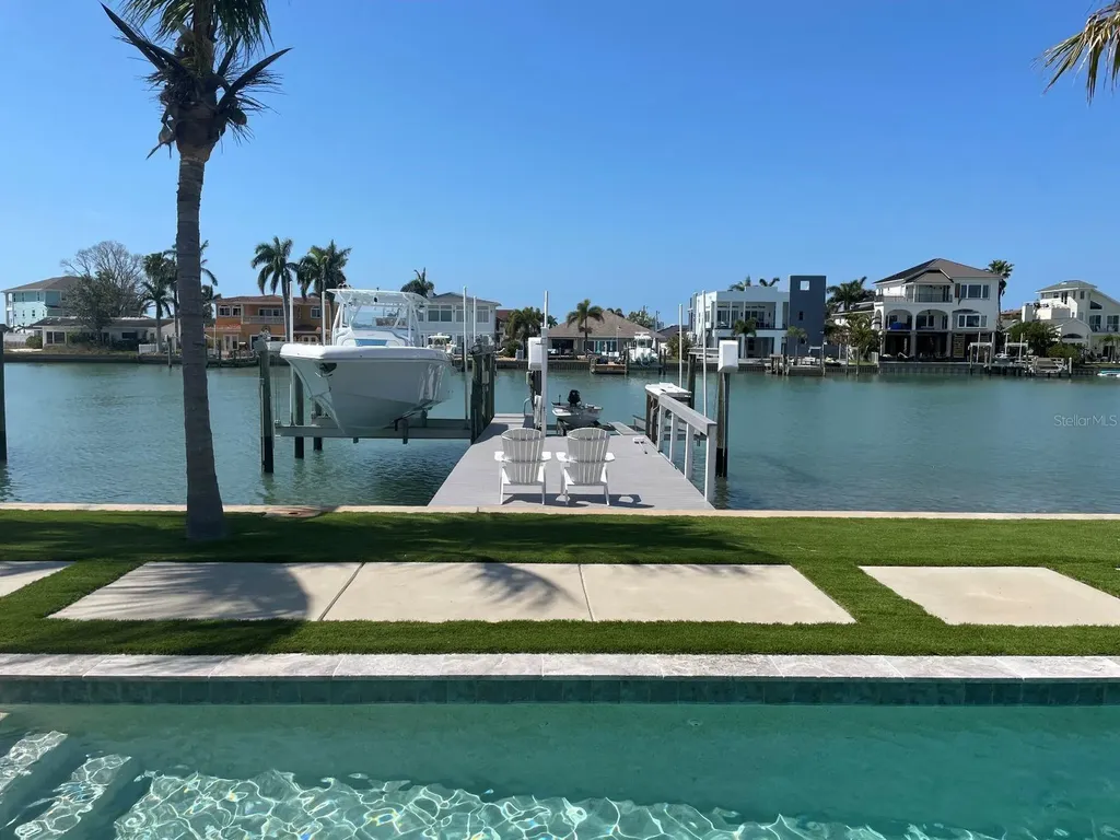11180 9th Street E Treasure Island FL 33706