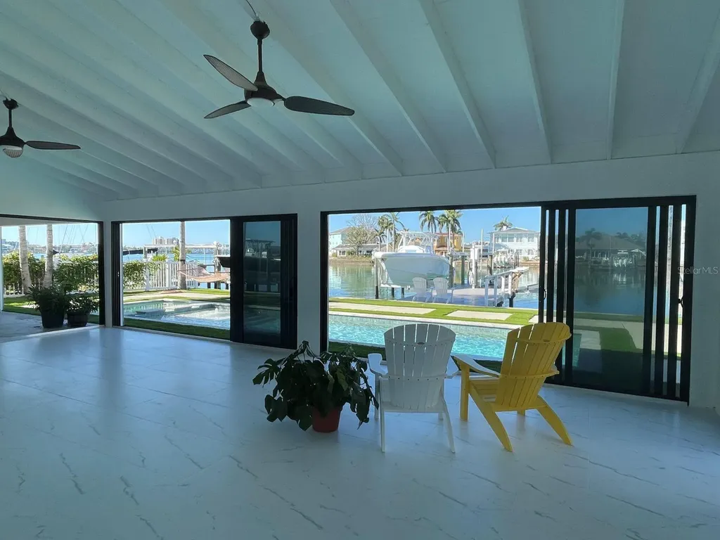 11180 9th Street E Treasure Island FL 33706