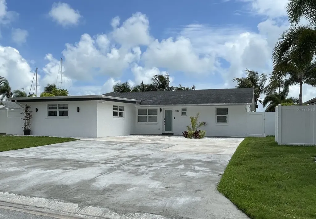 11180 9th Street E Treasure Island FL 33706