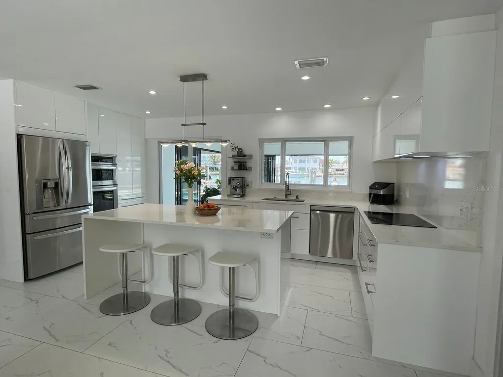 11180 9th Street E Treasure Island FL 33706
