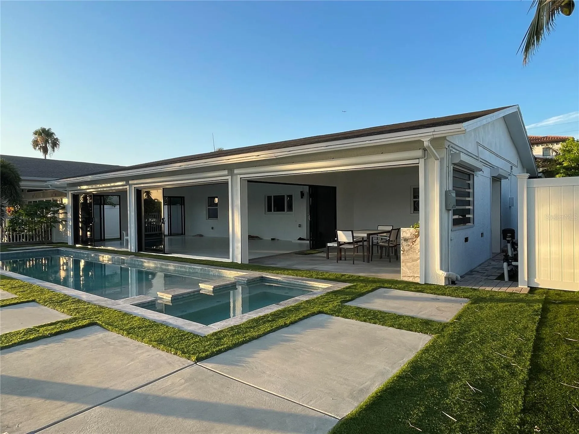 11180 9th Street E Treasure Island FL 33706