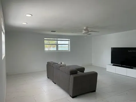 11180 9th Street E Treasure Island FL 33706