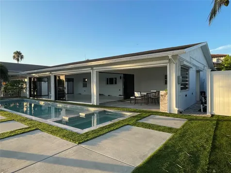 11180 9th Street E Treasure Island FL 33706