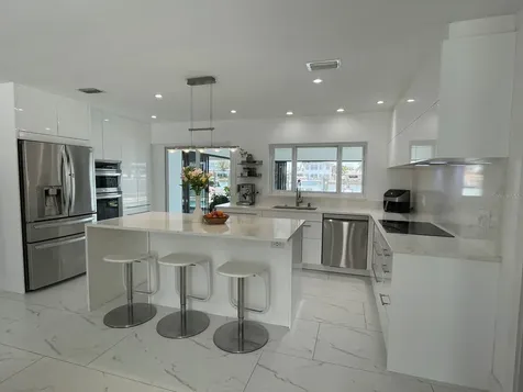 11180 9th Street E Treasure Island FL 33706