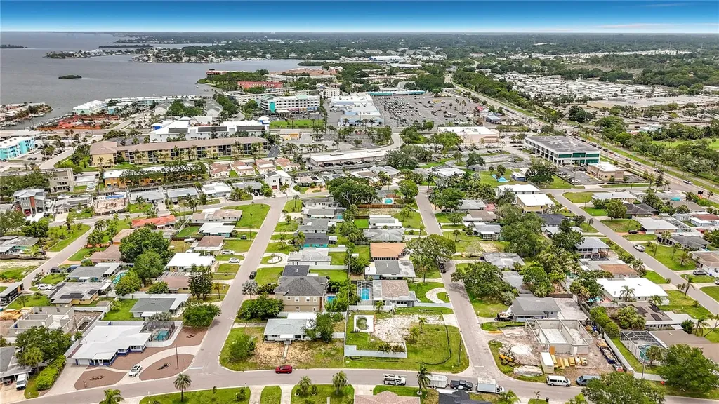 2464 Del Rio Way Dunedin FL 34698
