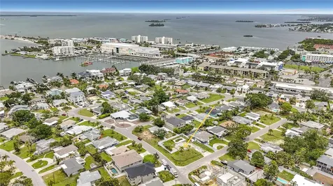 2464 Del Rio Way Dunedin FL 34698