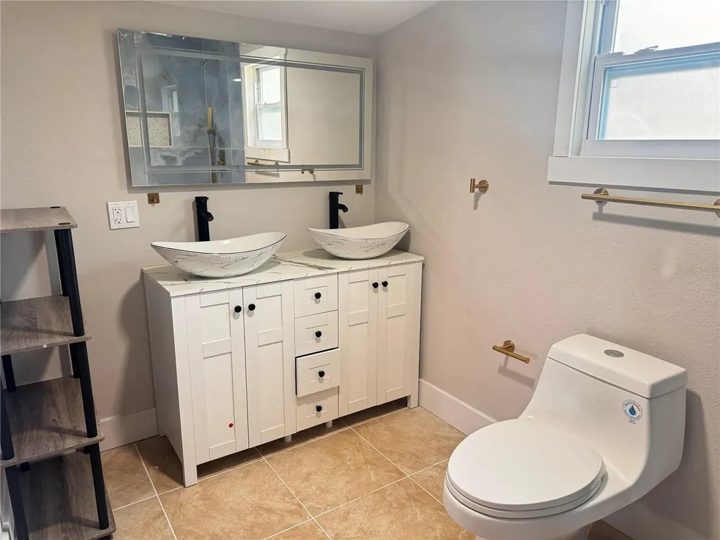 3205 E Shadowlawn Avenue Tampa FL 33610
