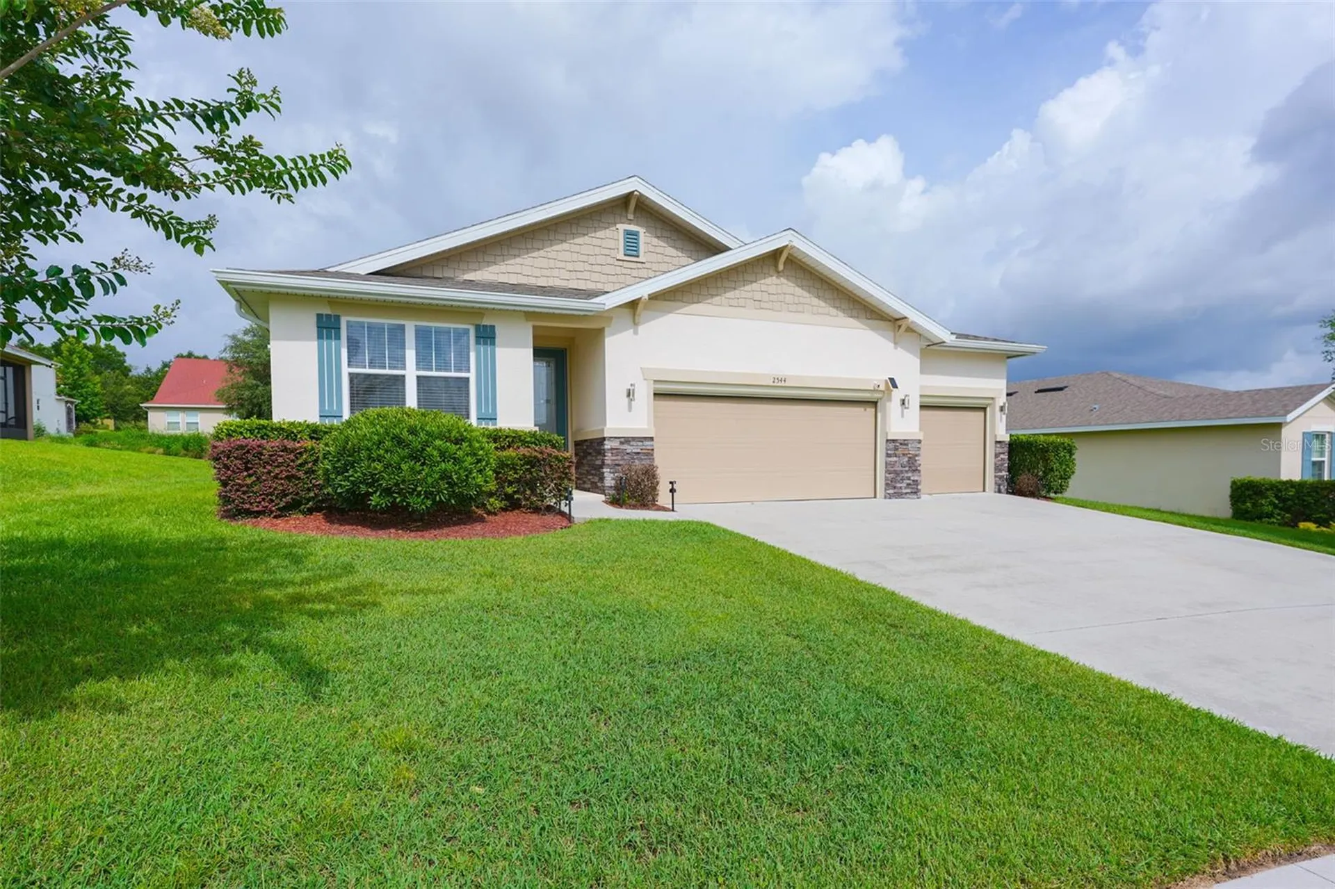 2544 Autumn Stream Drive Leesburg FL 34748