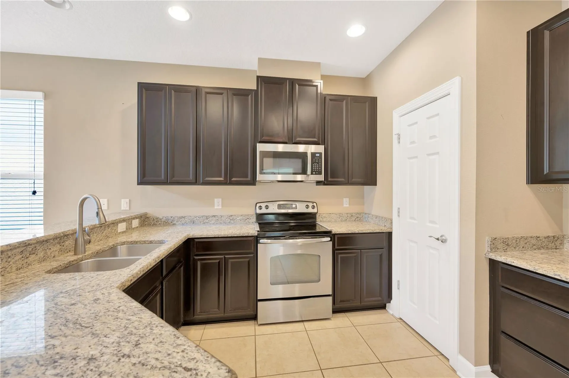 16065 Bella Woods Drive Tampa FL 33647