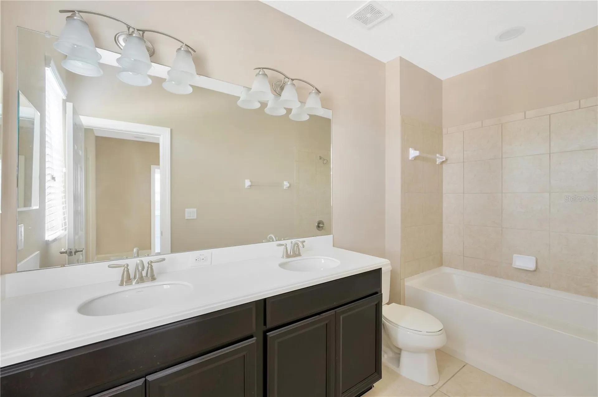 16065 Bella Woods Drive Tampa FL 33647