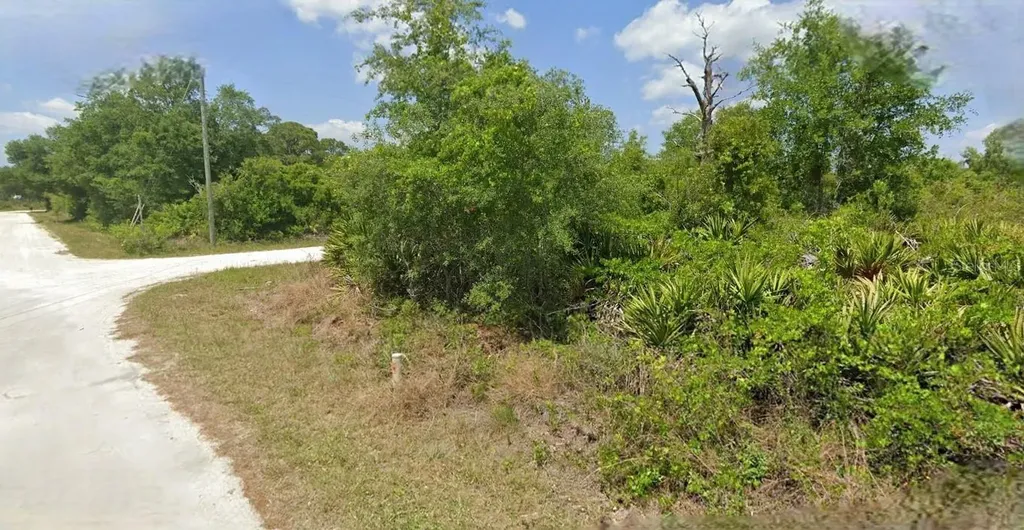 383 Carole Road NW Lake Placid FL 33852