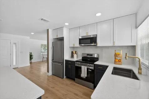 5302 E 14th Avenue Tampa FL 33619