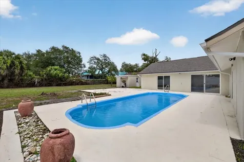 5302 E 14th Avenue Tampa FL 33619