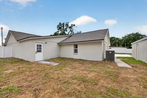 5302 E 14th Avenue Tampa FL 33619