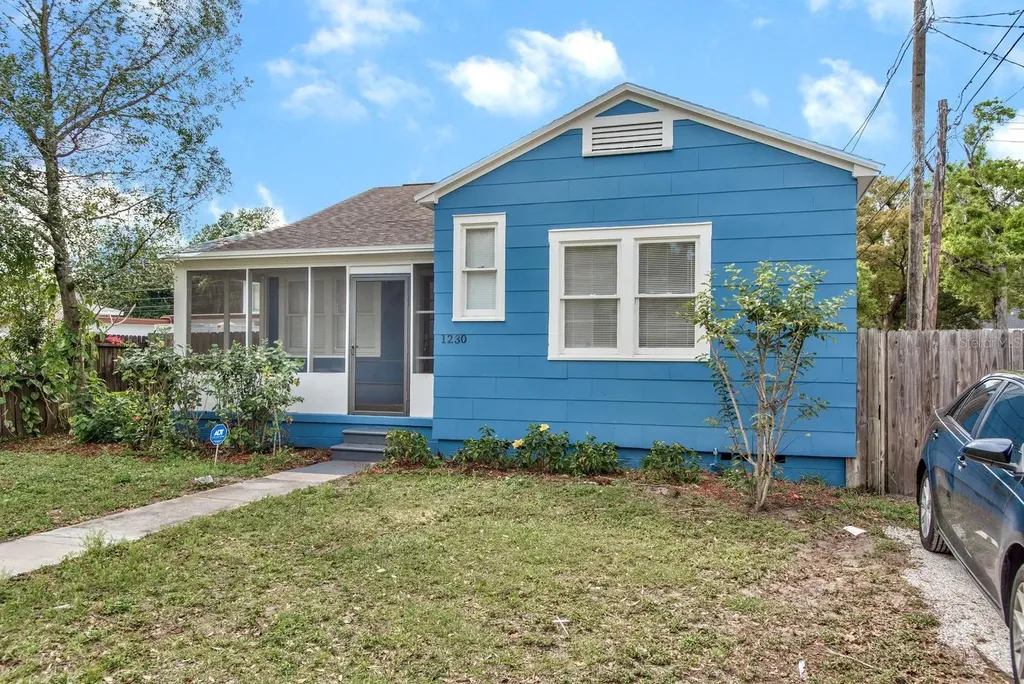 1230 27th Street N St Petersburg FL 33713