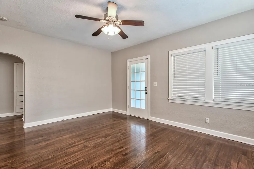 1230 27th Street N St Petersburg FL 33713