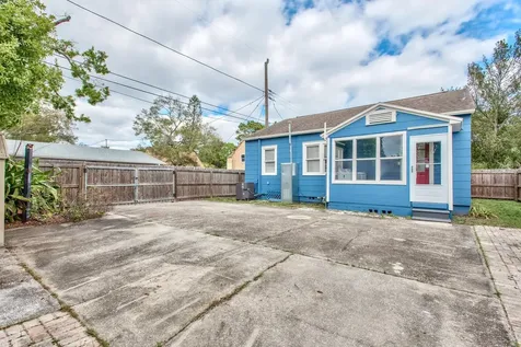 1230 27th Street N St Petersburg FL 33713