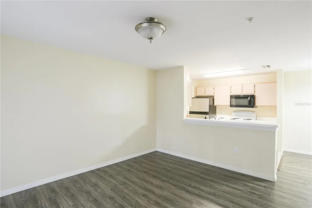5451 Vineland Road Orlando FL 32811