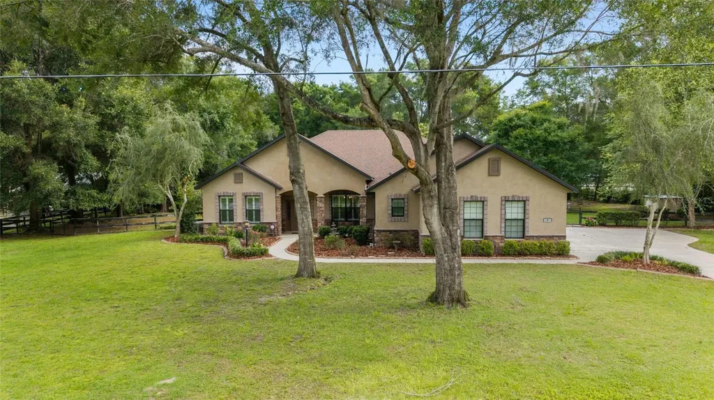 3 Hialeah Drive Ocala FL 34482