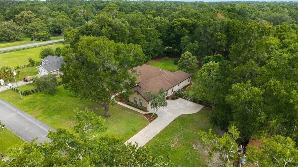 3 Hialeah Drive Ocala FL 34482