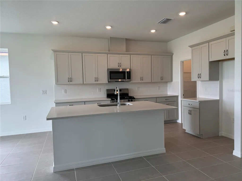 8725 Canard Cove Palmetto FL 34221