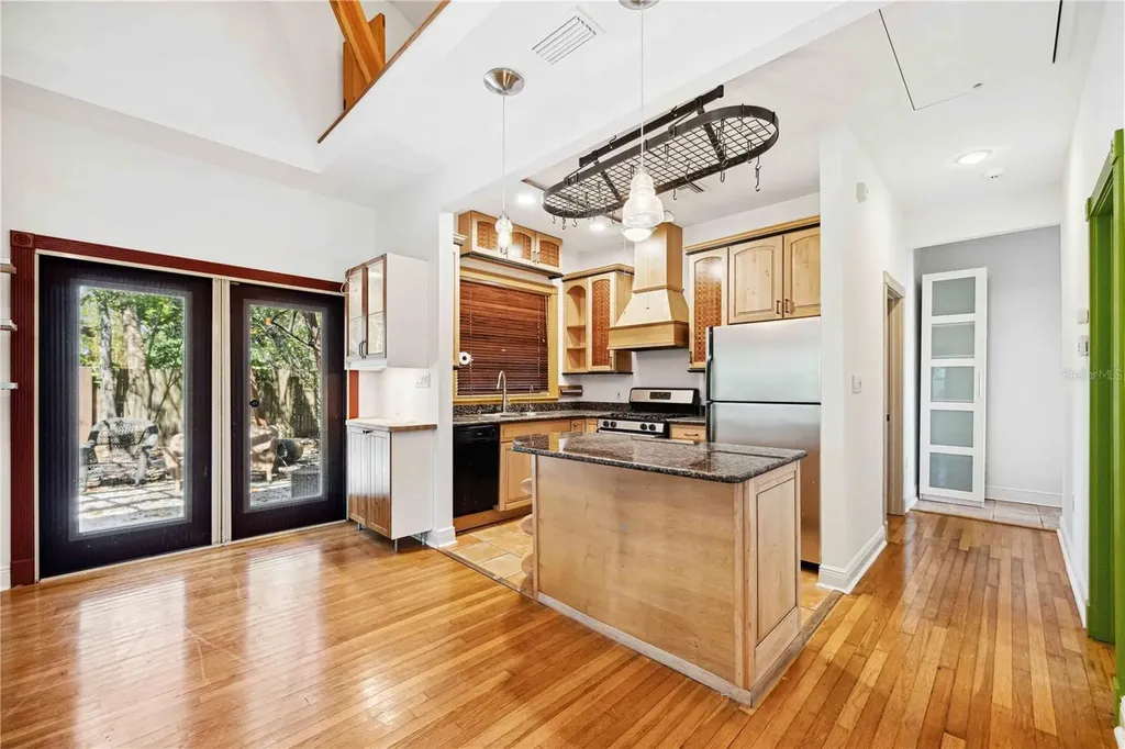 1743 8th Street Sarasota FL 34236