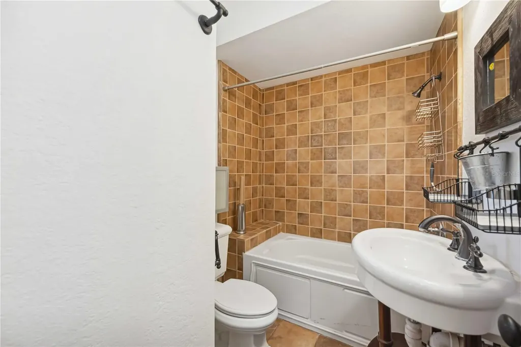 1743 8th Street Sarasota FL 34236