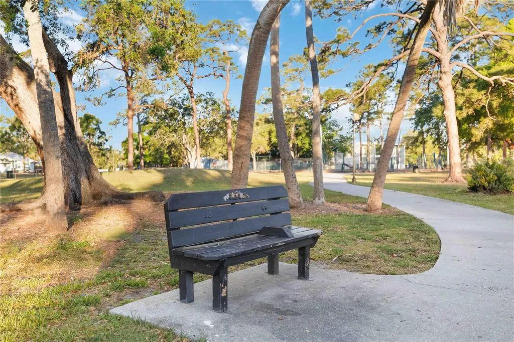 1743 8th Street Sarasota FL 34236