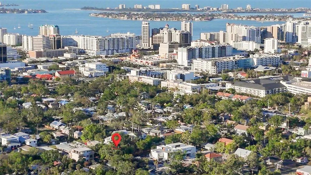 1743 8th Street Sarasota FL 34236