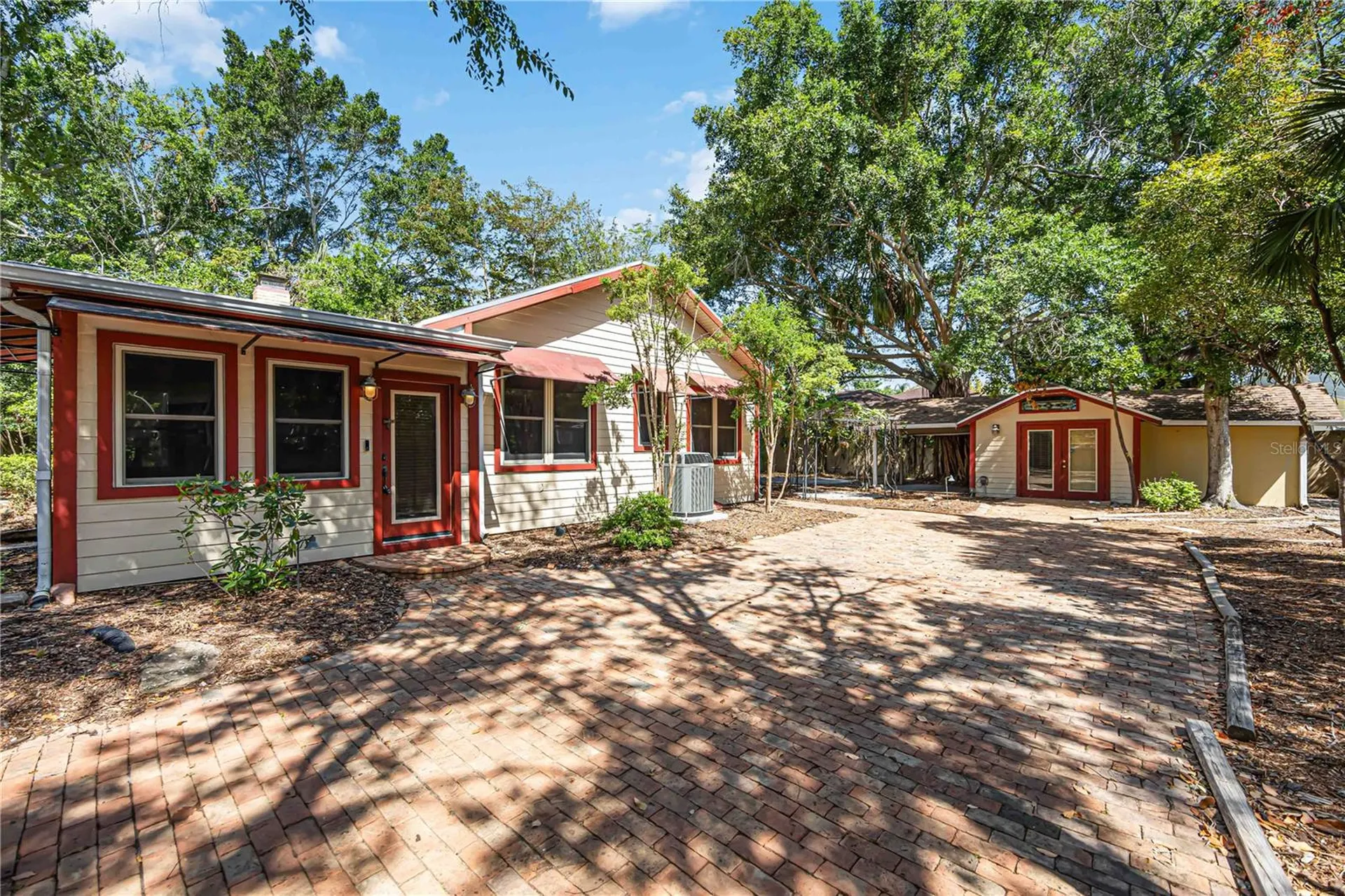 1743 8th Street Sarasota FL 34236